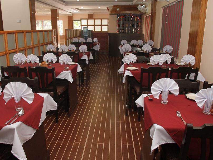 Hotel Center Lake Pokhara Bagian luar foto